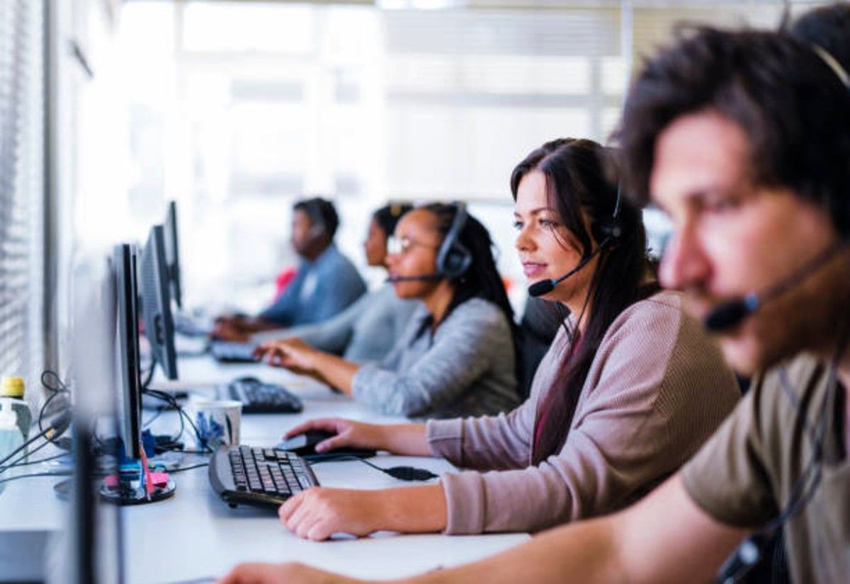 people working at a b2b telemarketing company